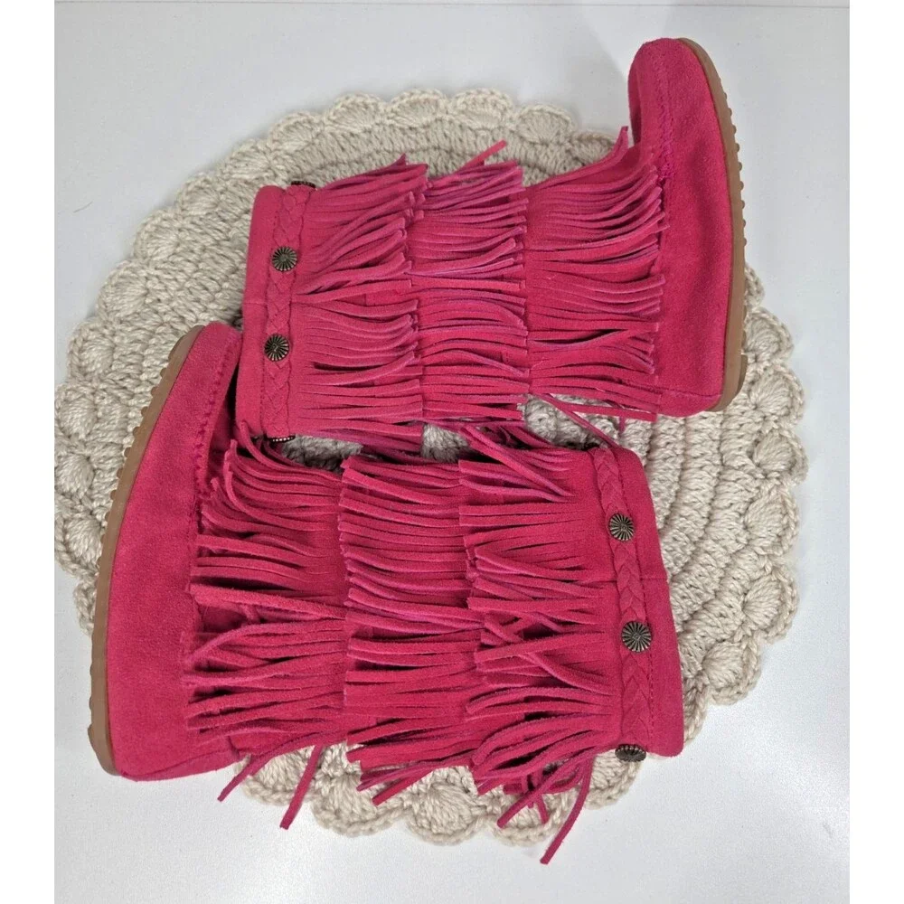 NEW Minnetonka 3 Layer Fringe Boots Girls 12 Pink Leather Suede Moccasin Barbie